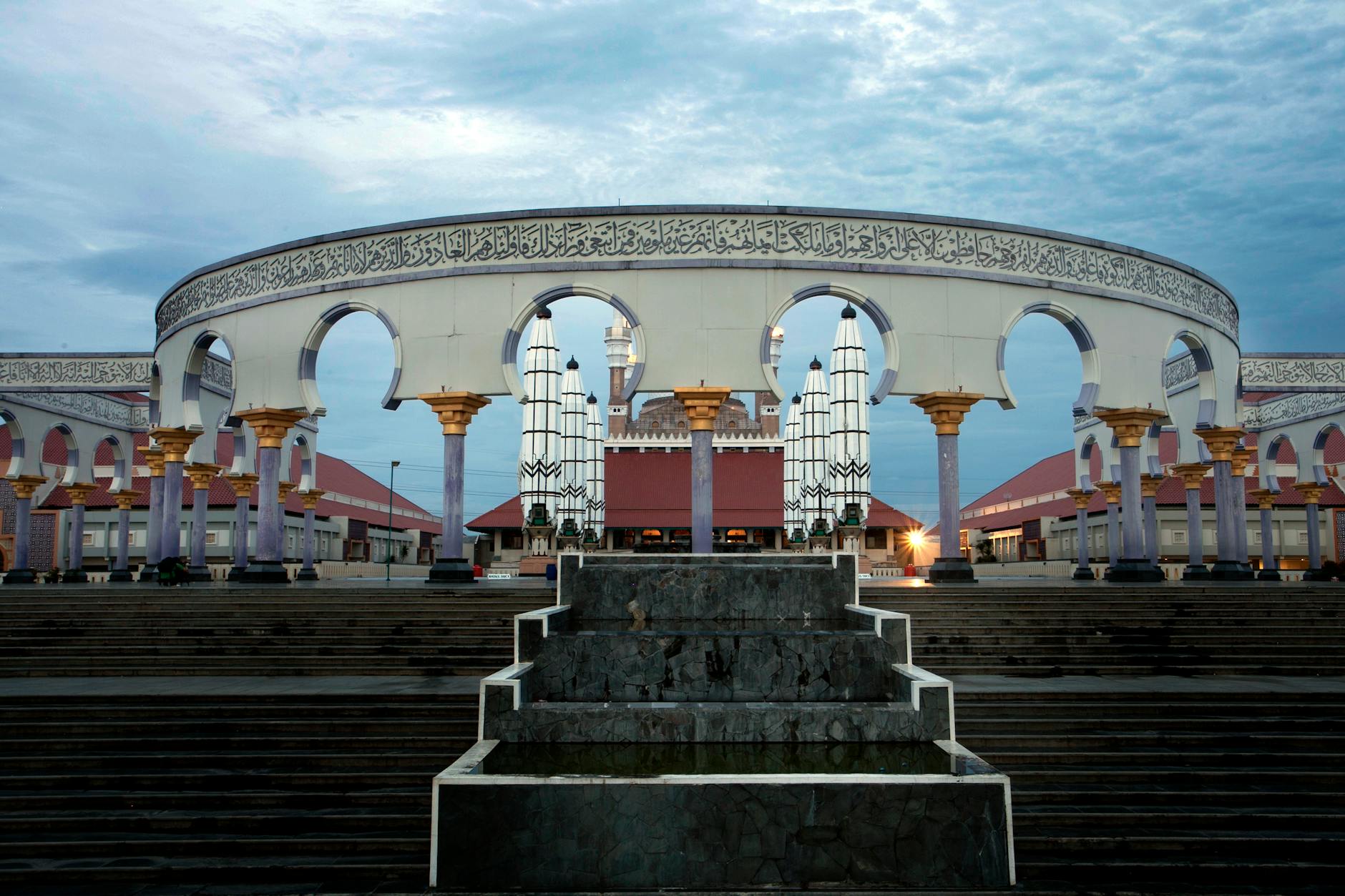 "Paket travel umroh depok ke Yogyakarta Sleman, destinasi wisata umroh terbaik di Jawa Tengah."