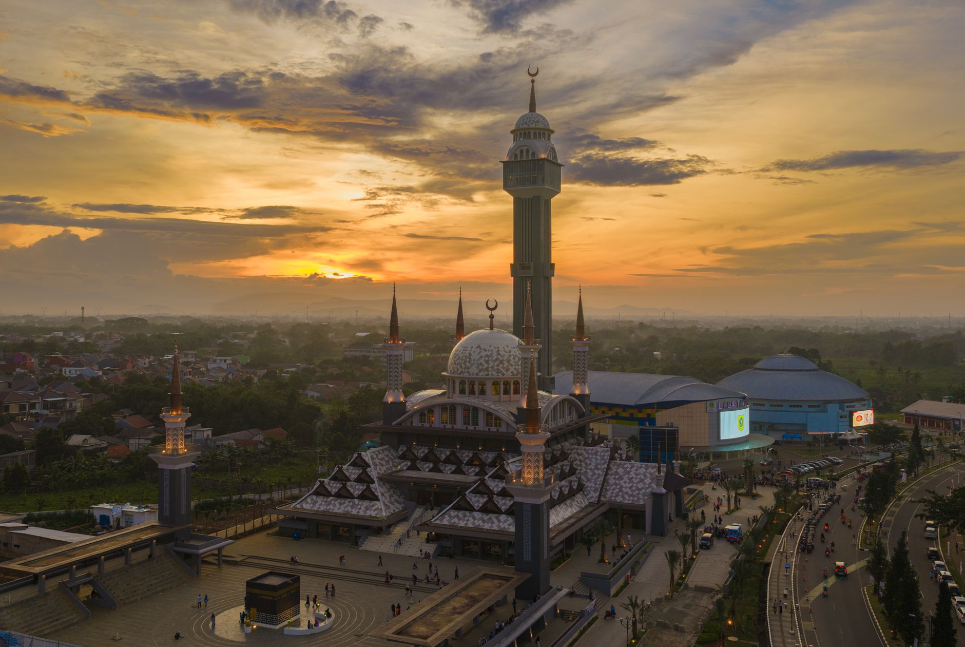 Gambar travel umroh terpercaya di Jogja dengan fasilitas lengkap